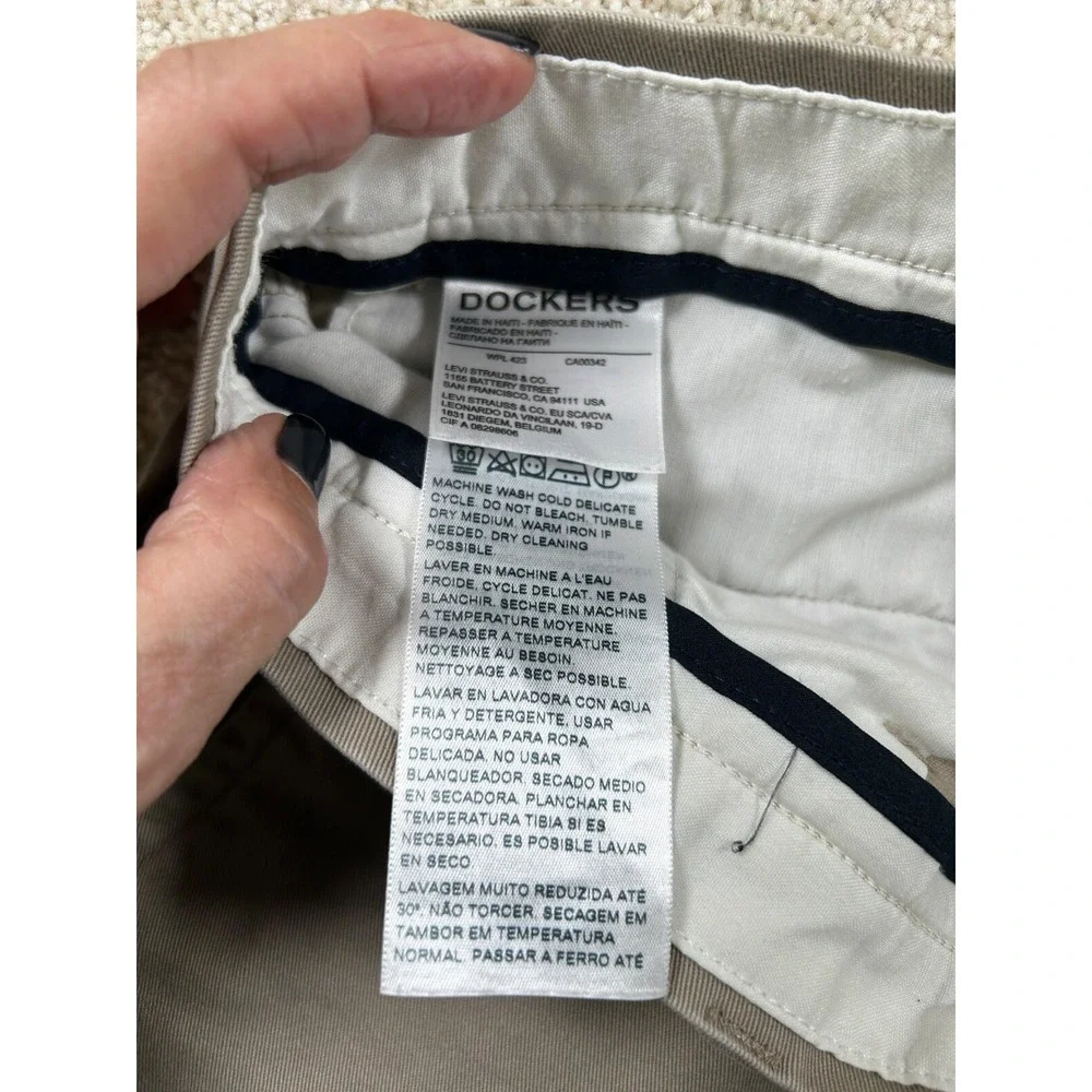 Dockers Mens Size 38X34 Straight Fit Beige Khaki Dress Pants‎